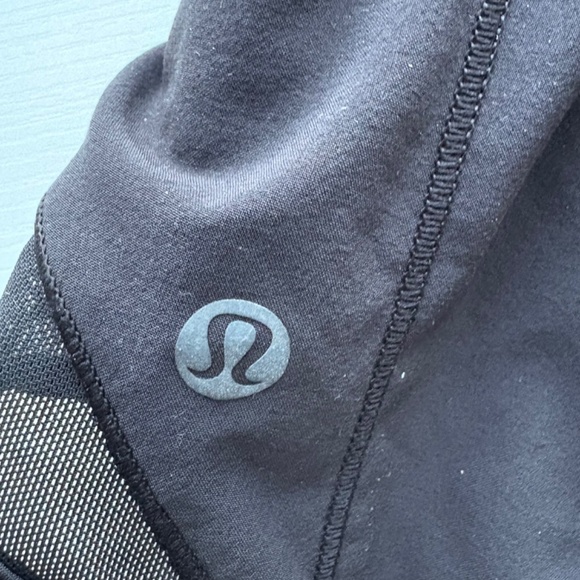 Lululemon Hotty Hot Shorts, Low Rise, 2 - Picture 7 of 9